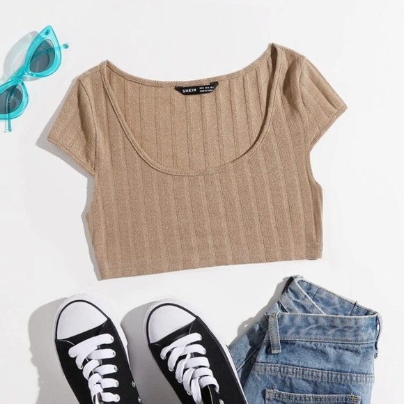 NEW Cap Sleeve Rib Knit Crop Top  So Soft!  Sz M - Picture 1 of 5